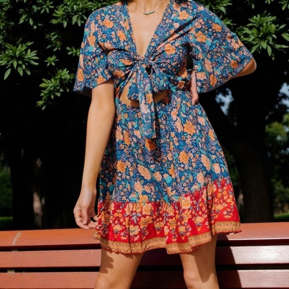 Boutique Epretty‎ front knot cut out detail dress sz S Floral Boho Beachy